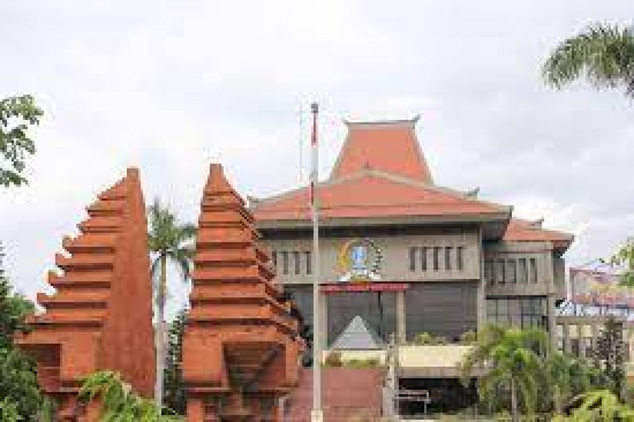 DPRD Jawa Timur