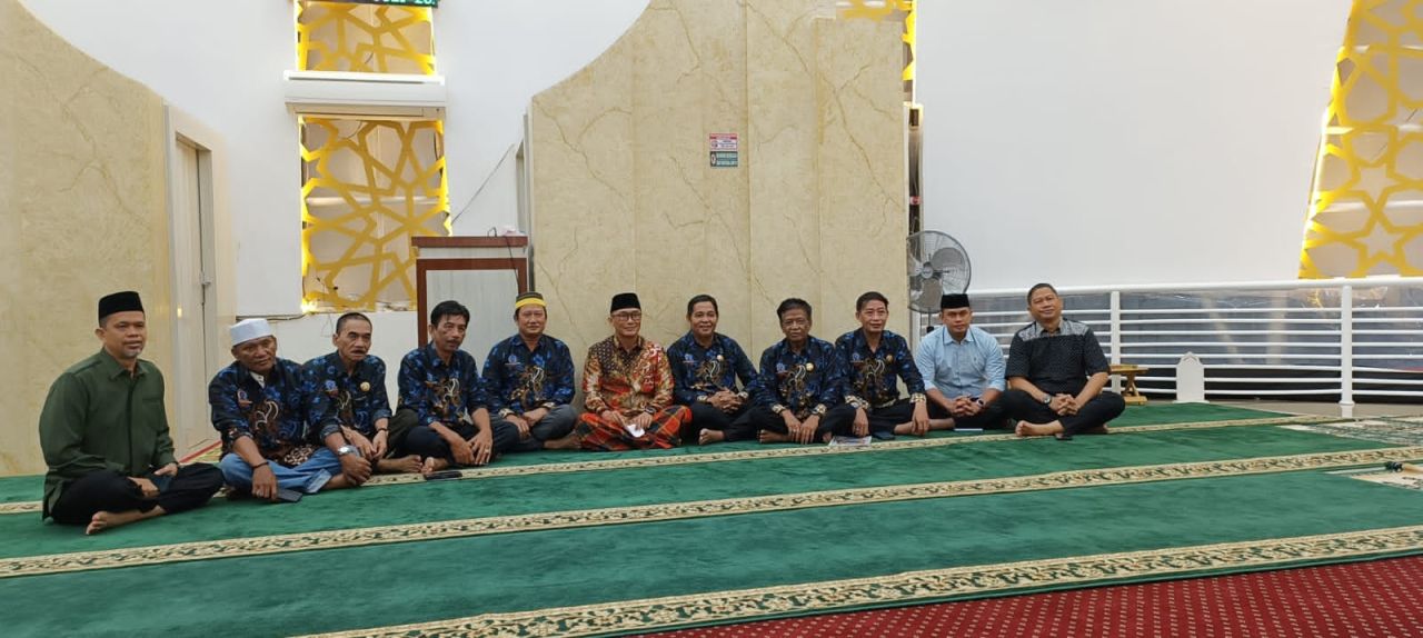 Pengurus PJI Sulsel bersama Pj Gubernur Sulsel dan jajarannya