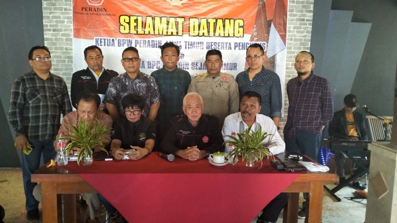 Ketua BPW Peradin Madiun beserta sejumlah ketua BPC