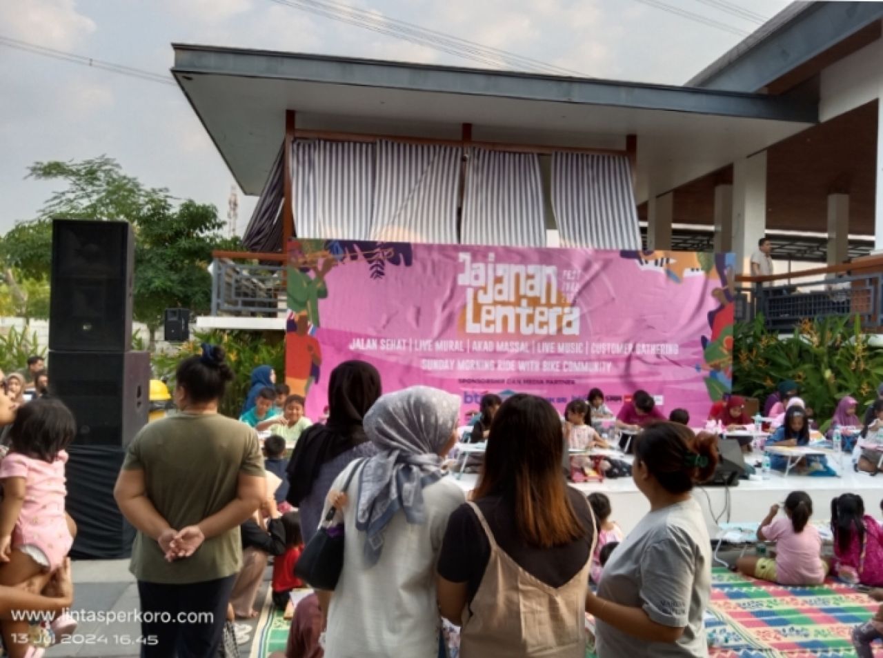 Jajanan Lentera Festival 2024