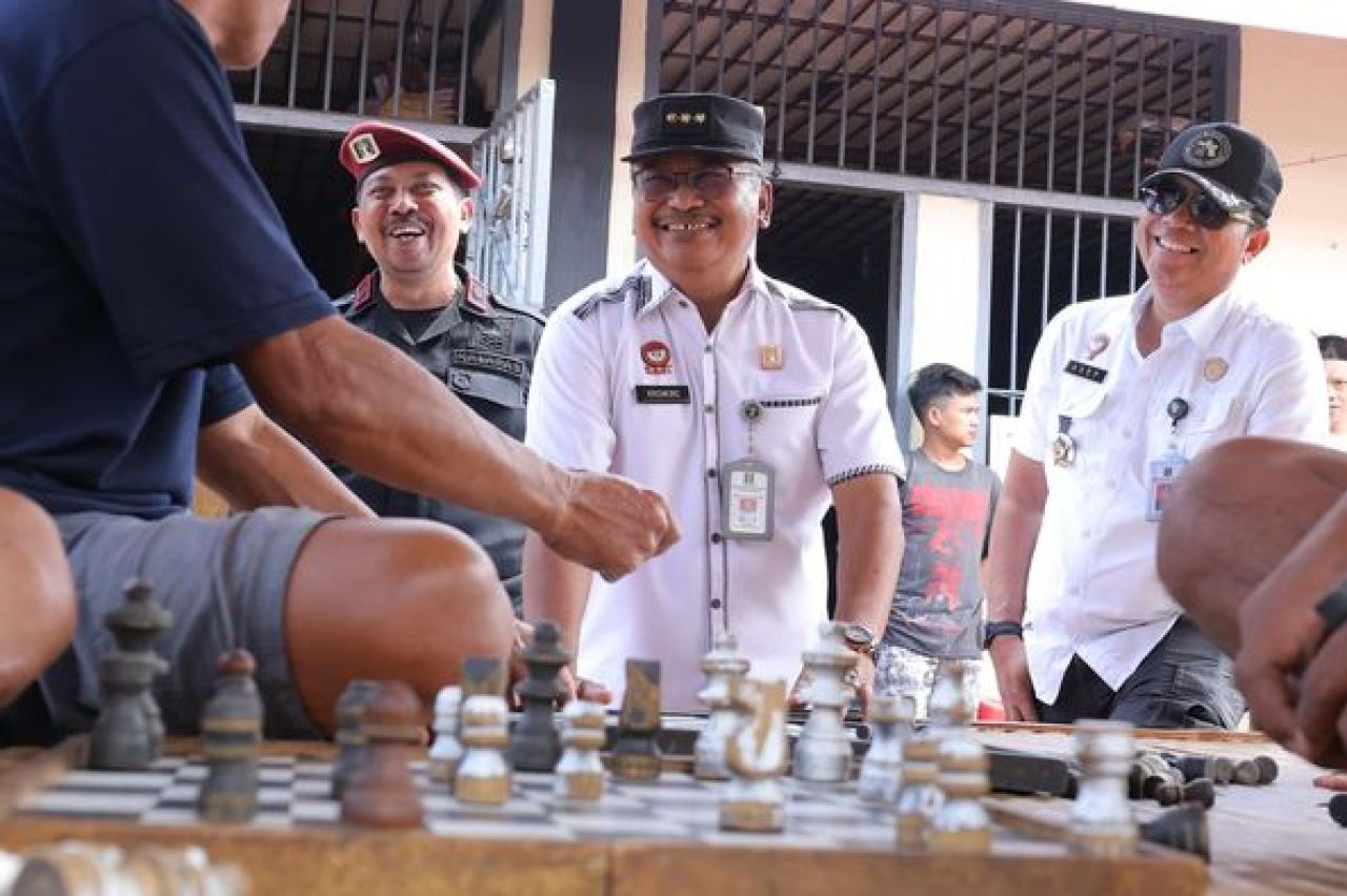 Krismono mengunjungi Lapas Kelas I Malang