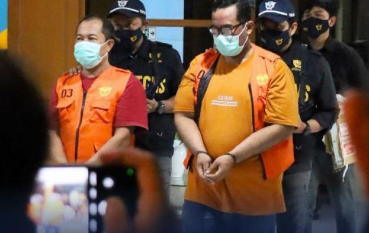 Dua pelaku kasus pita cukai palsu