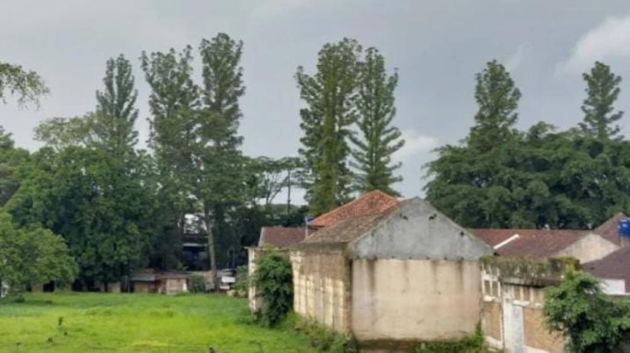 Lahan di Dago