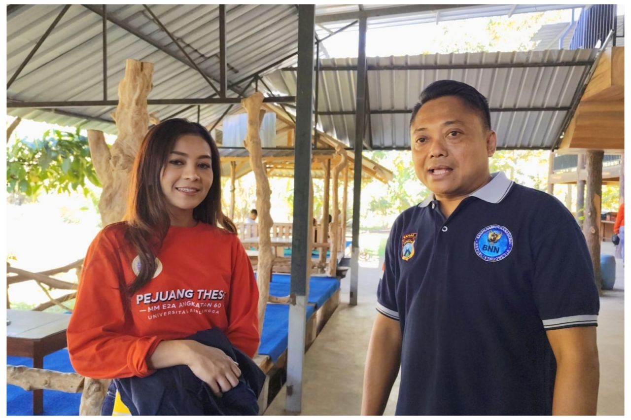Dadang Buana bersama Syafira Devani Putr
