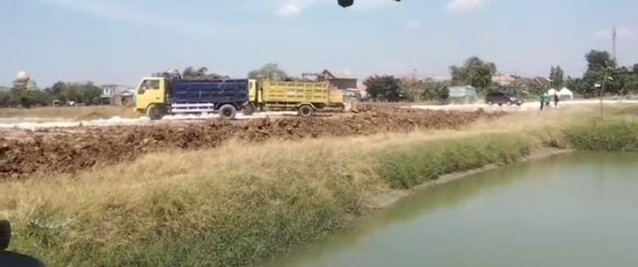 Lahan yang diurug tanah tambang ilegal dari Desa Punduttrate