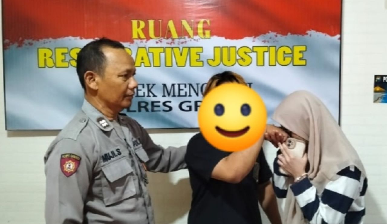 AJ dan istrinya usai klarifikasi di Polsek Menganti