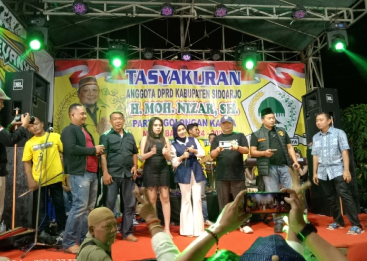 Kemeriahan tasyakuran M Nizar