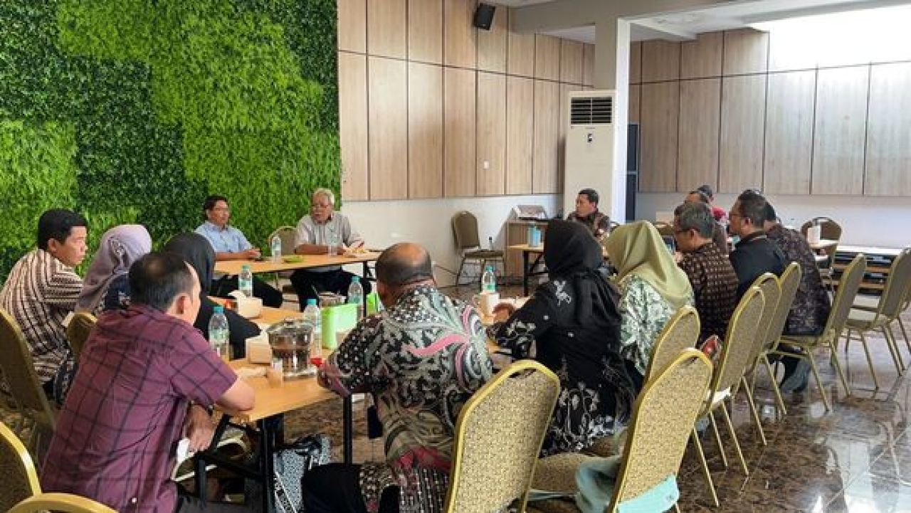 Rapat koordinasi dengan seluruh anggota Majelis Pengawas Daerah (MPD) Notaris Madiun