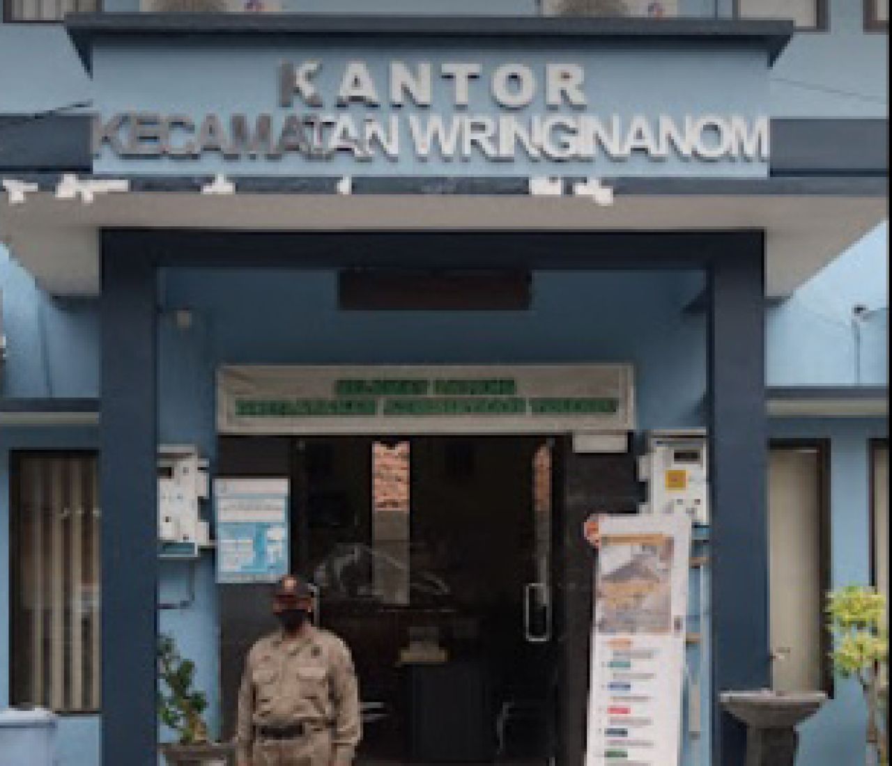 Kantor Camat Wringinanom