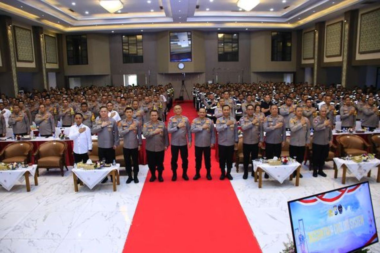 Polri Irjen Pol Asep Edi Suheri di Polda Jatim
