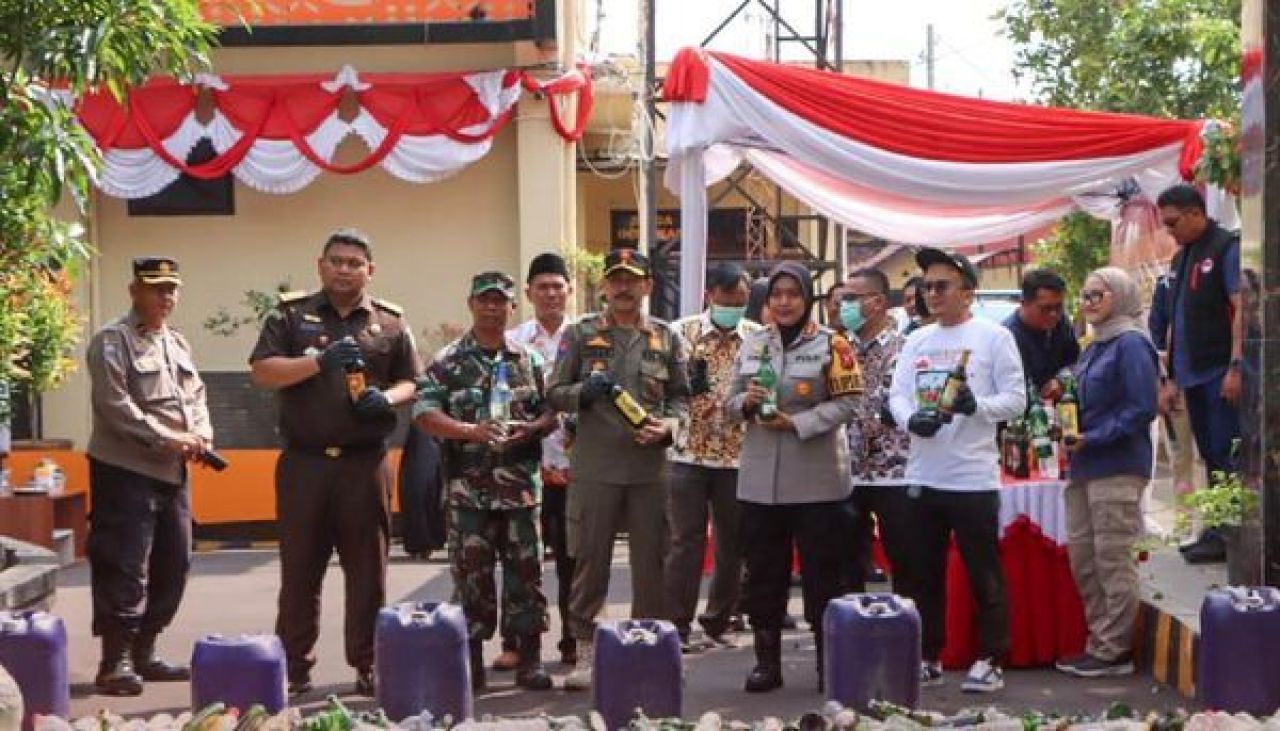 Pemusnahan barang bukti miras