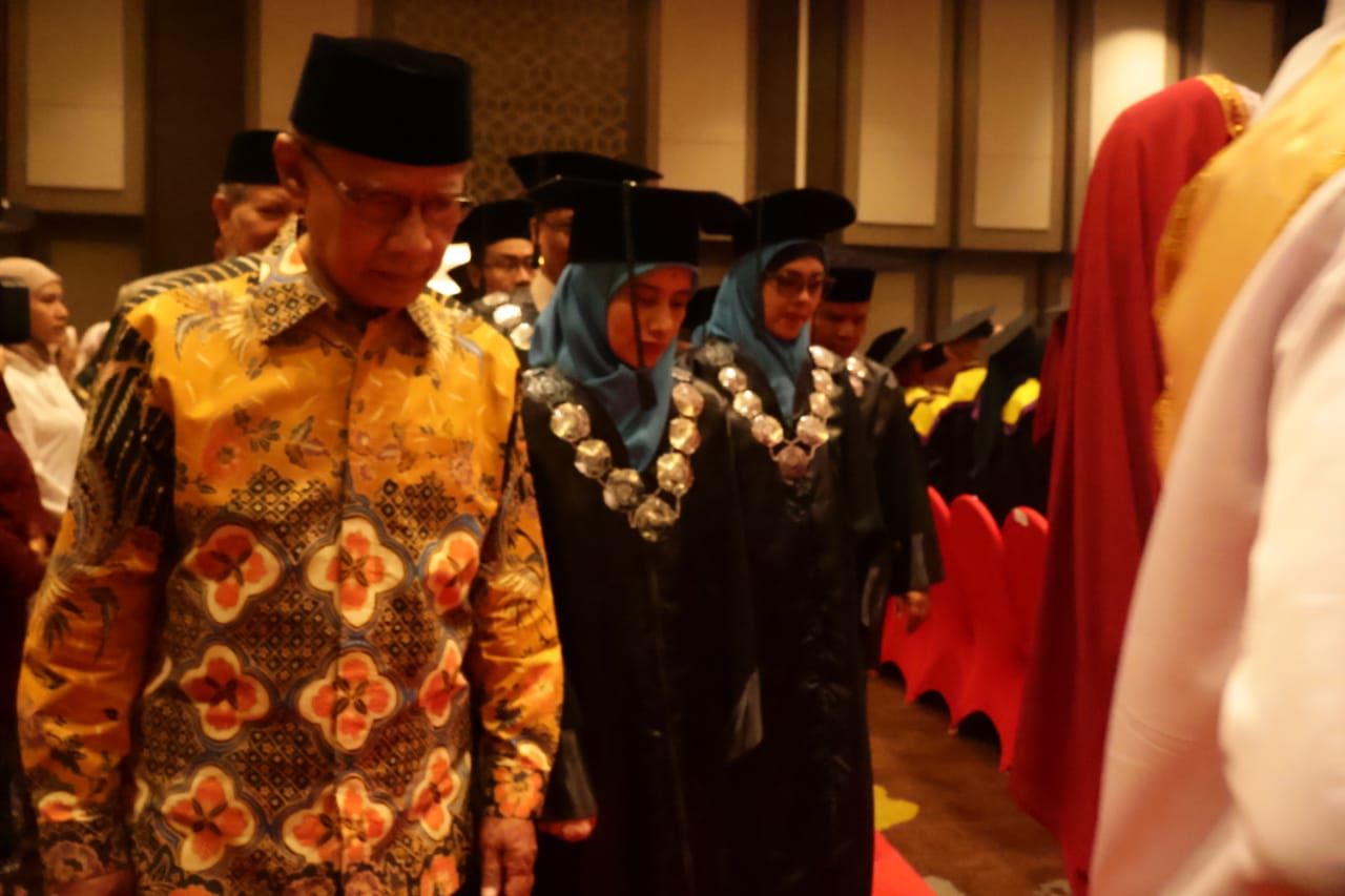 Haedar Nashir di acara wisuda Universitas Muhammadiyah Gresik
