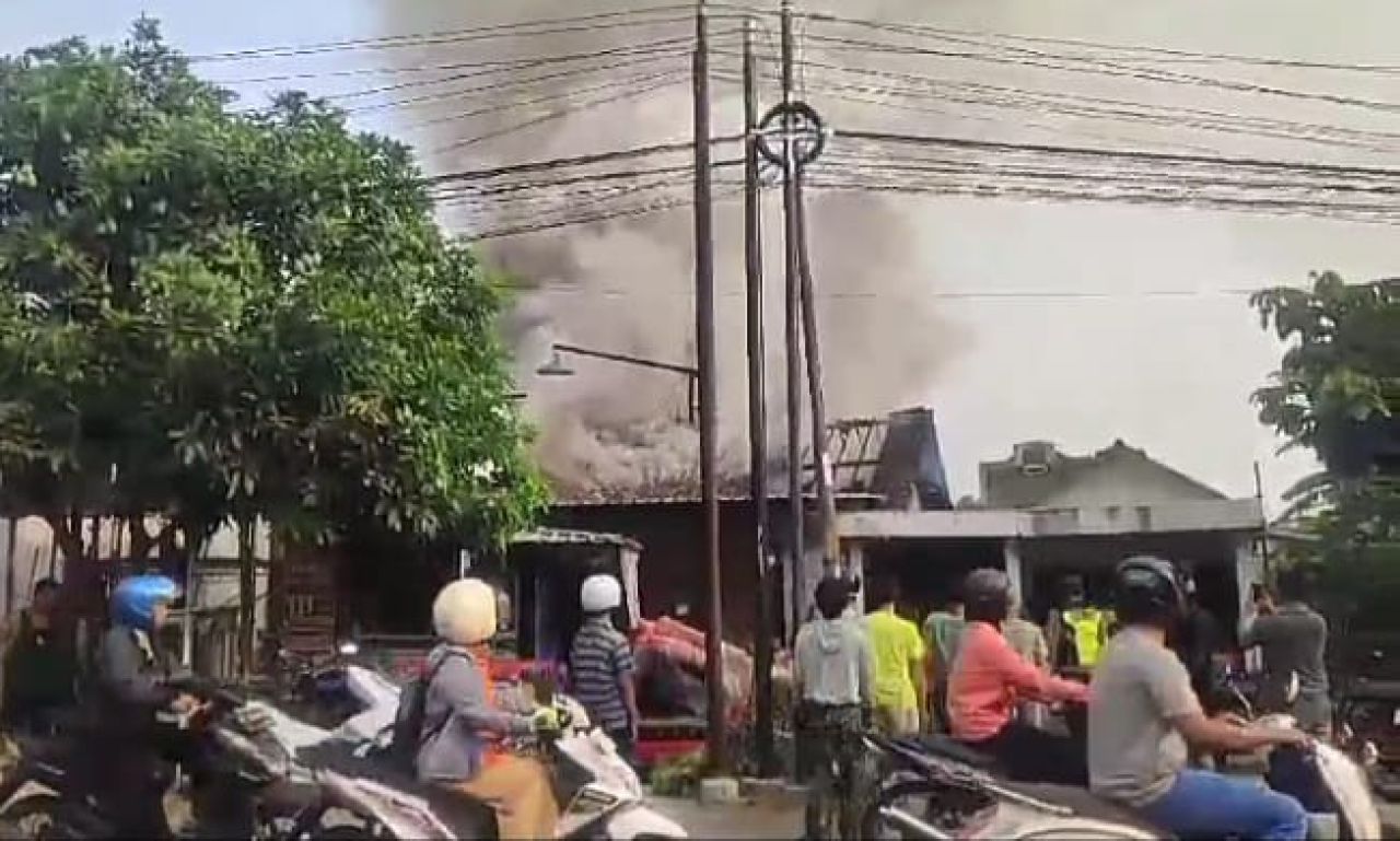 Kebakaran rumah milik warga di Desa Jomblang