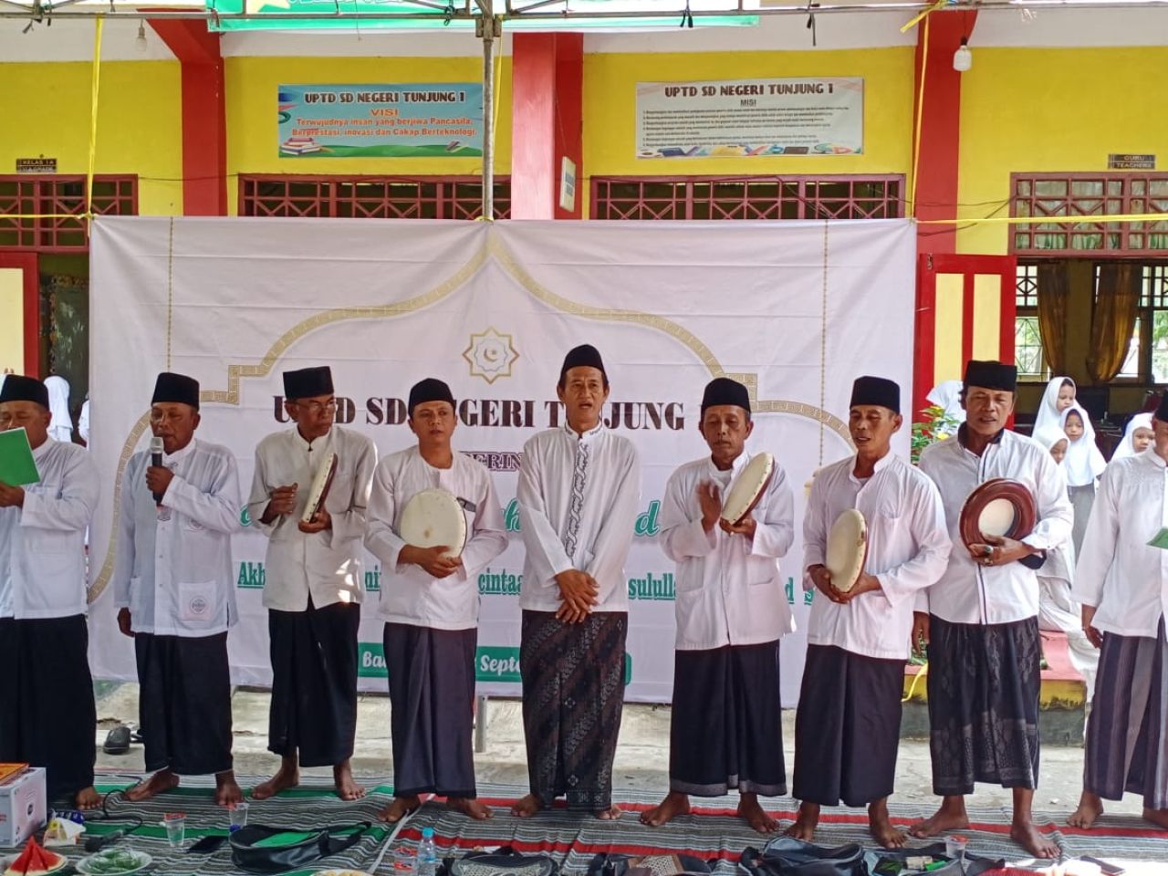 Peringatan Maulud Nabi Muhammad SAW di SDN Tunjung 1