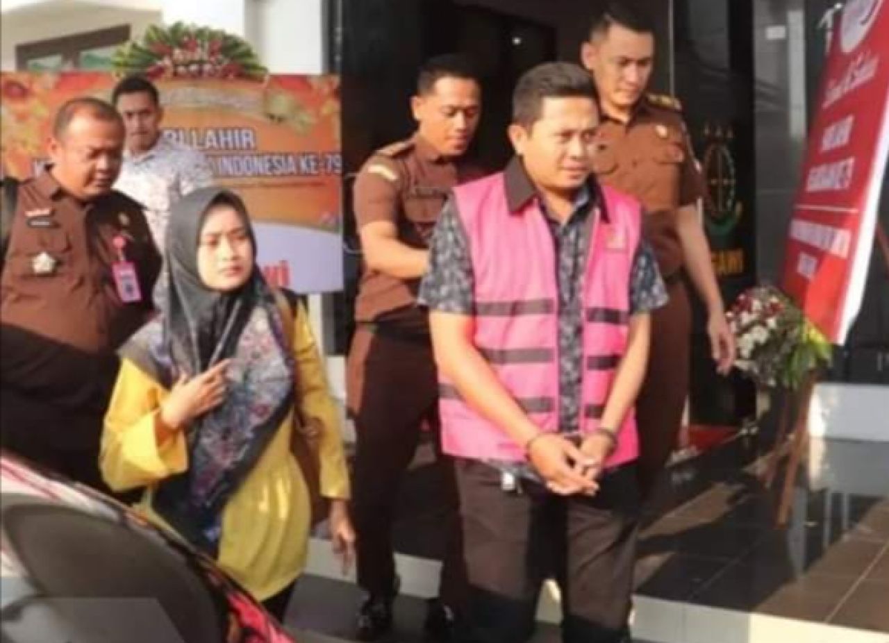 Yayan Dwi Murdiyanto (pakai rompi)