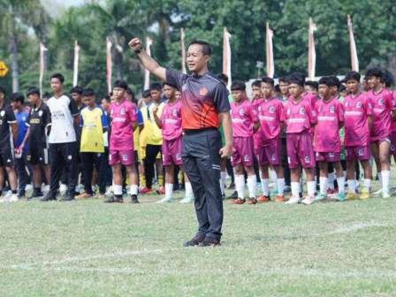 Pembukaan Turnamen Sepak Bola Piala Panglima TNI