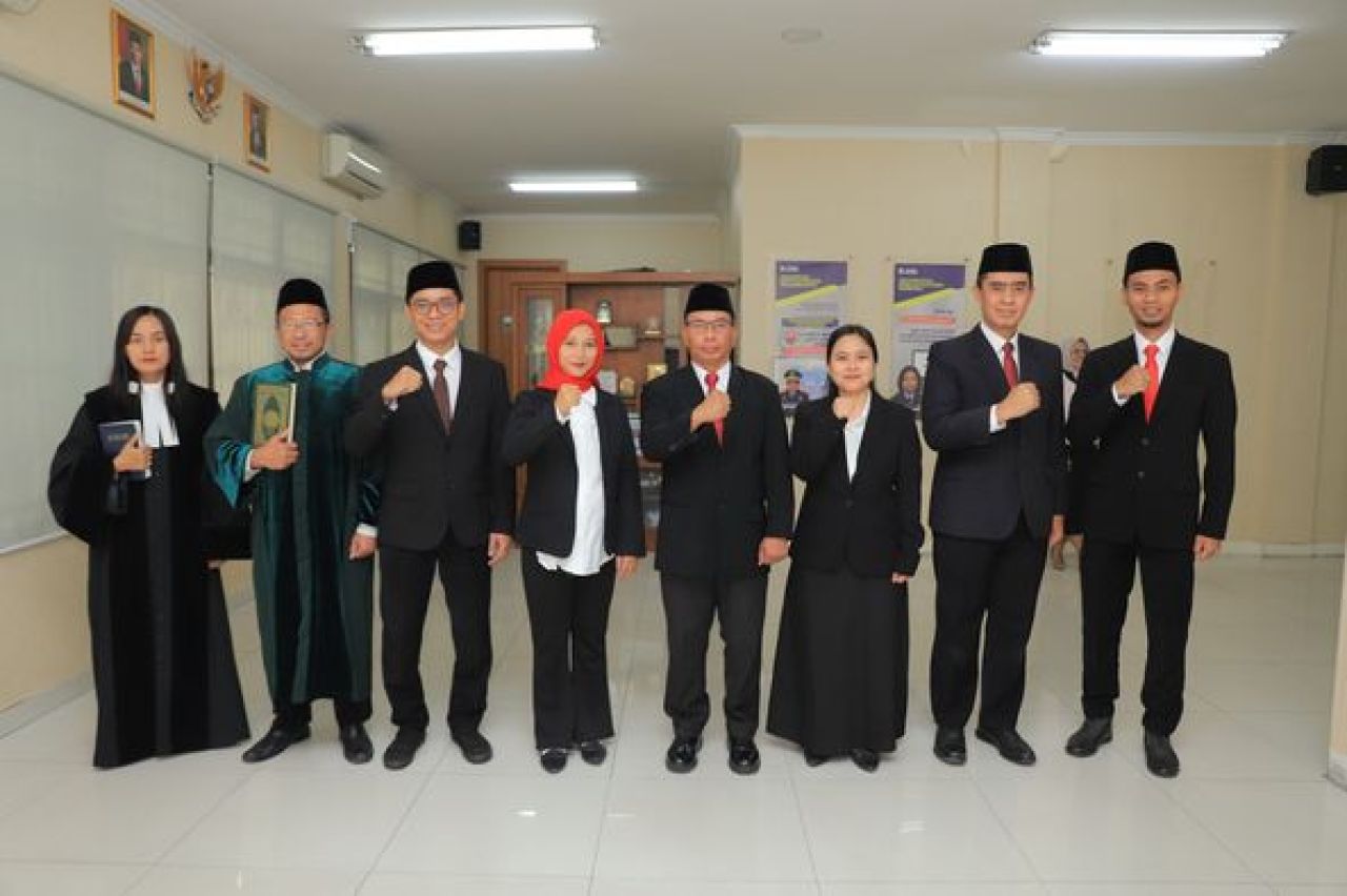 Pelantikan notaris pengganti di ruang Airlangga