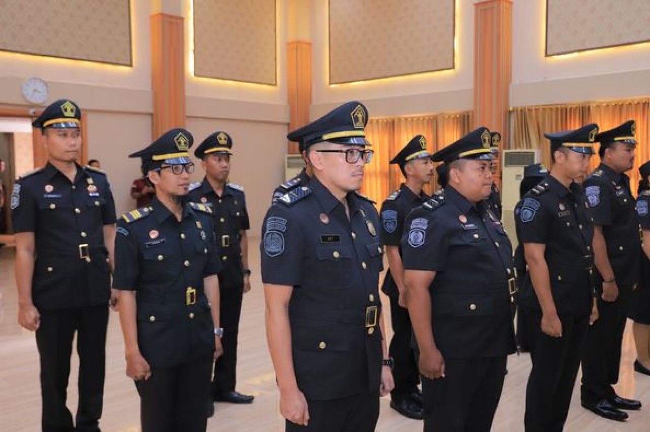 Pelantikan dan pengambilan sumpah jabatan nonmanajerial ke dalam jabatan fungsional