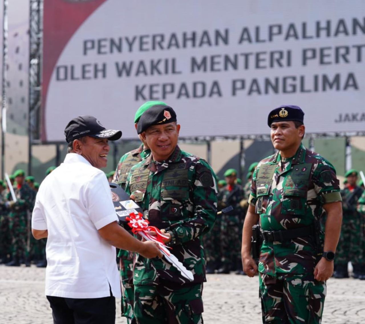 Penyerahan Alpalhankam