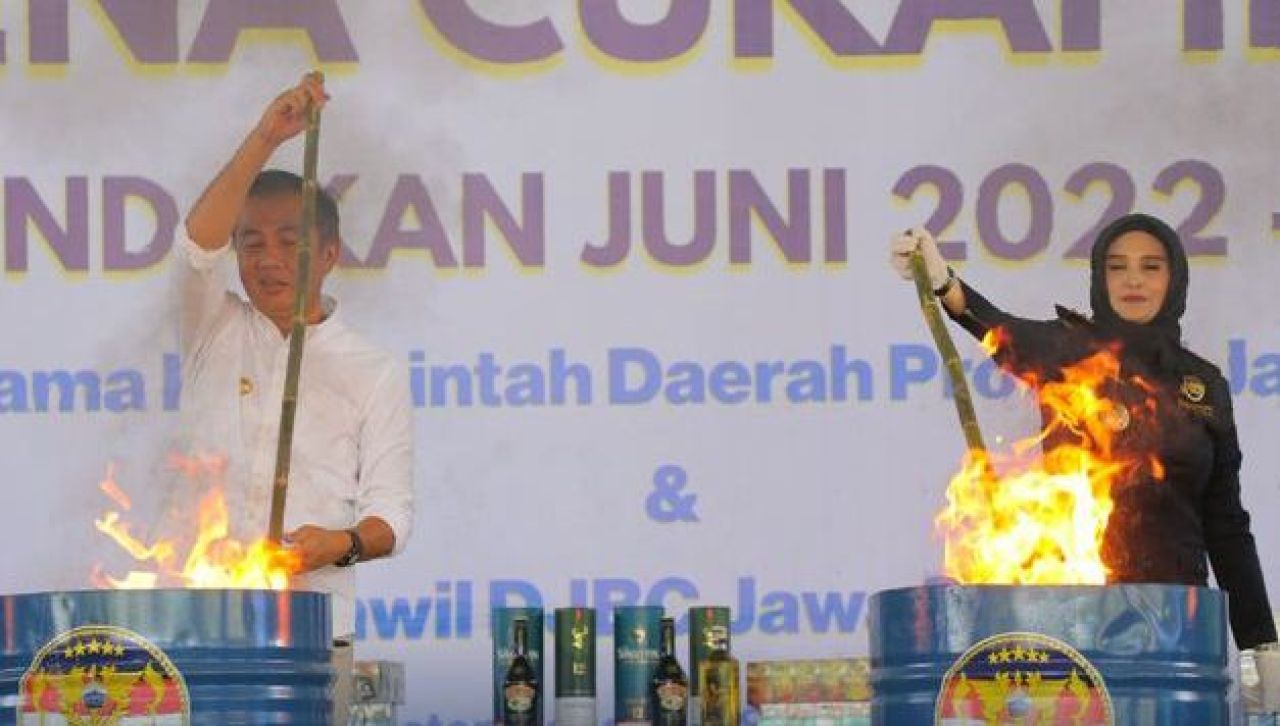 Pemusnahan barang kena cukai ilegal senilai Rp 10 miliar