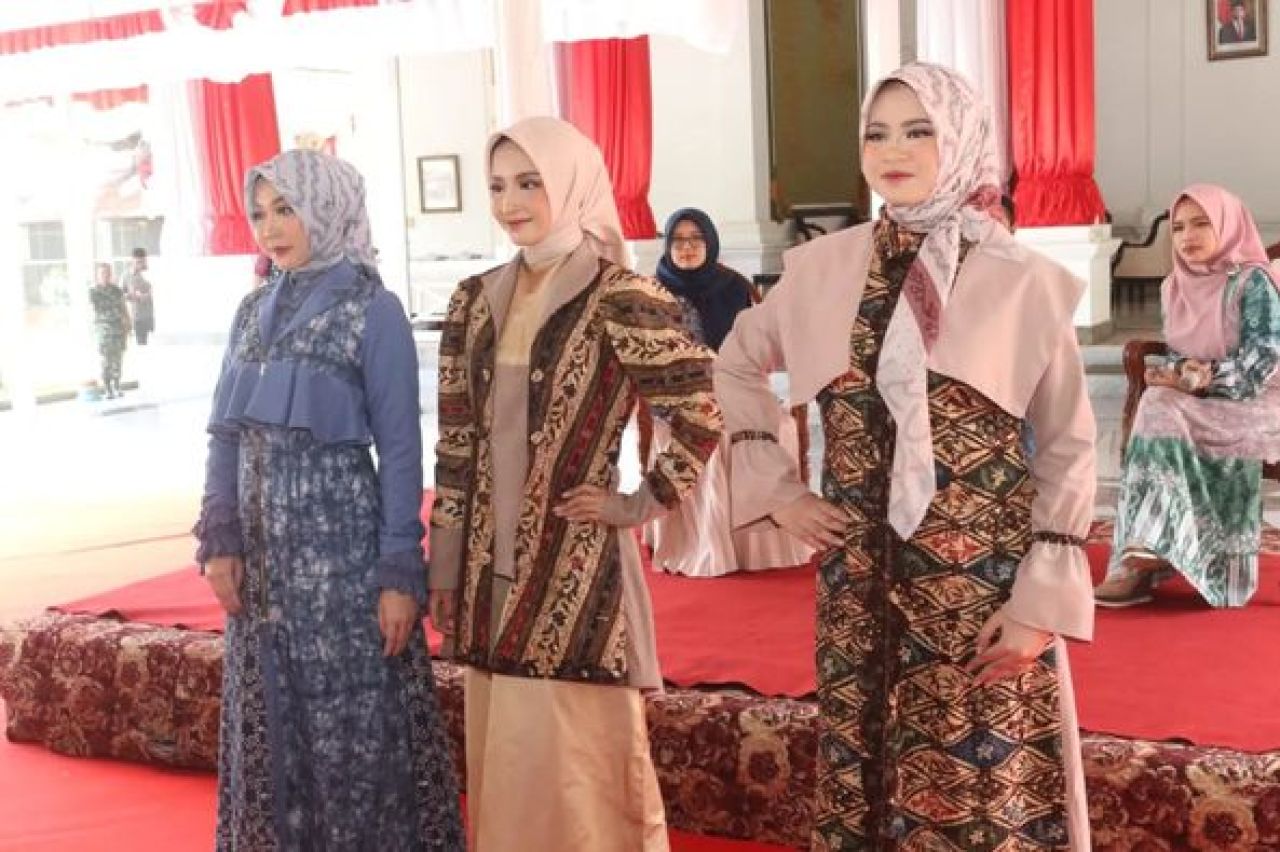 Talk Show dan Fashion Show Batik di Pendopo Agung Bangkalan