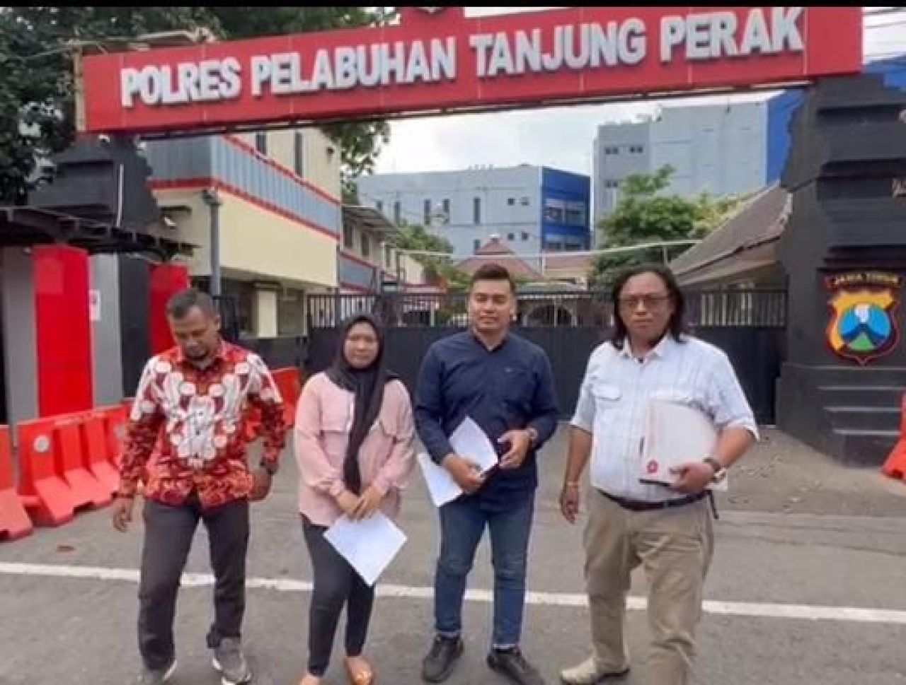 Arif Dwi Jayanto didampingi Kiki Amalia bersama Kuasa Hukumnya