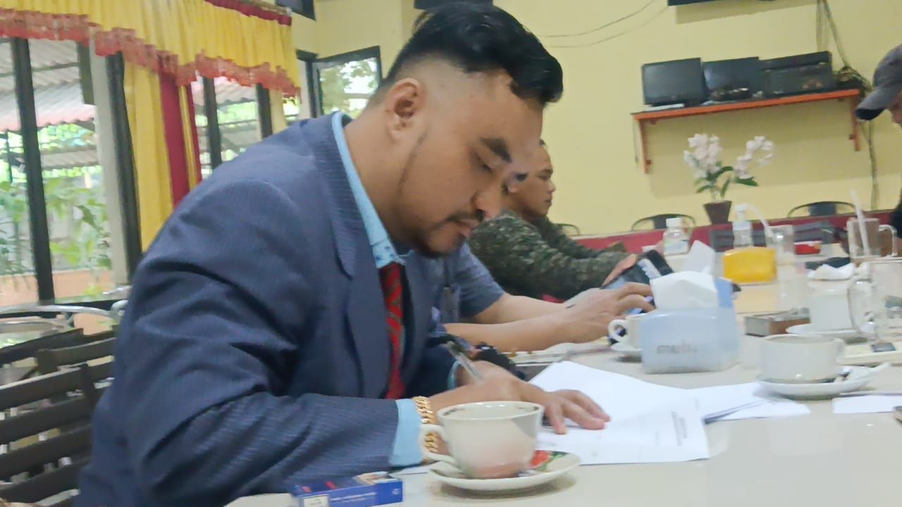 Muhammad Iqbal Nurindra saat rakor PJI Gresik