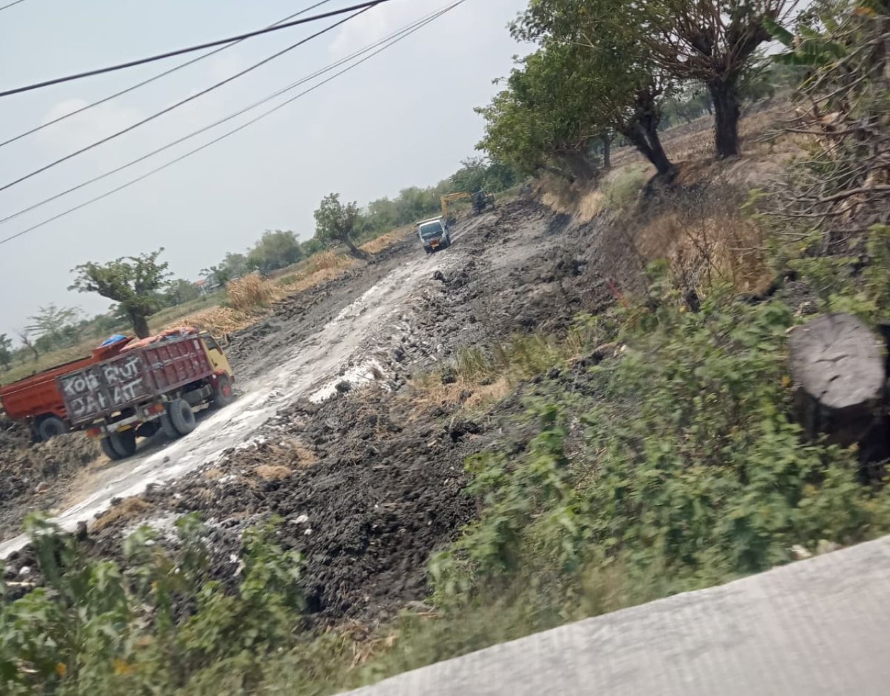 Tambang di wilayah Glagah, Kabupaten Lamongan
