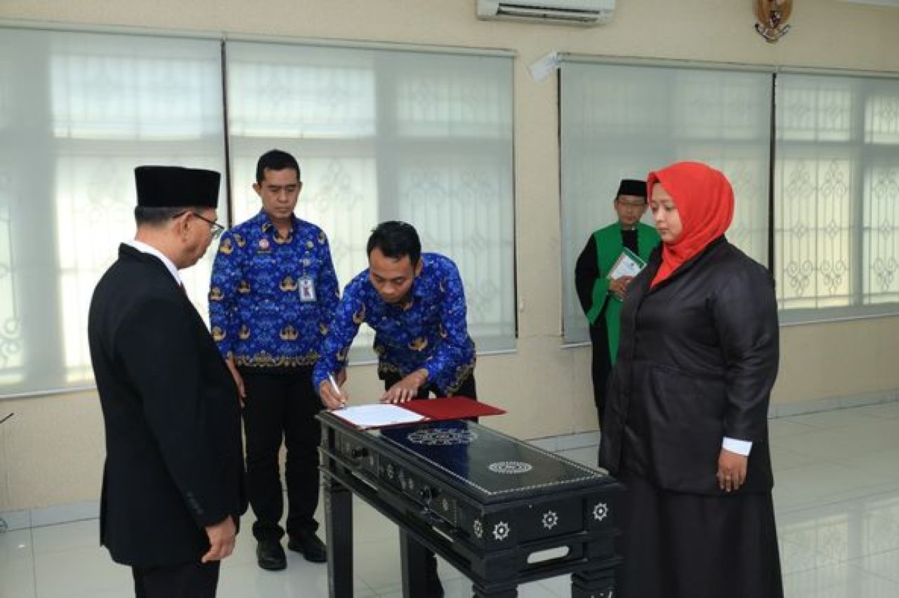 Pelantikan  Notaris Pengganti