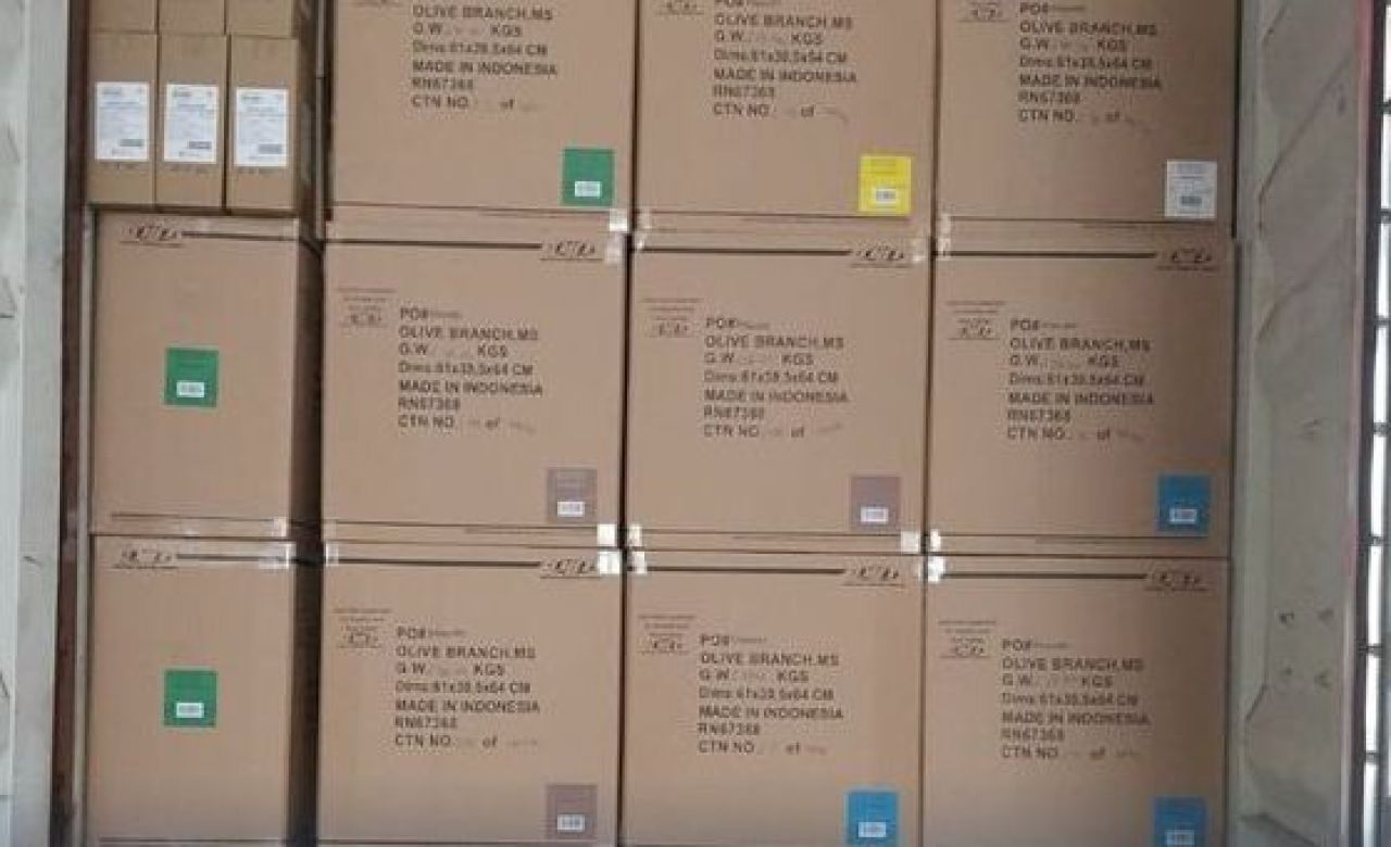 Ekspor ribuan karton sarung tangan