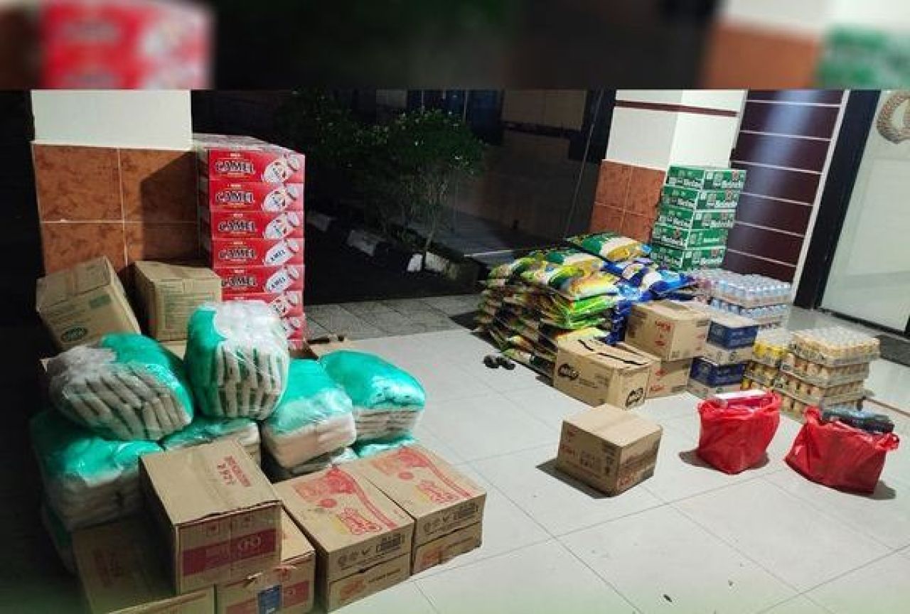 Barang yang hendak dikirim ke Malaysia