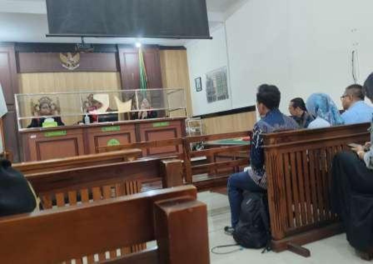 Sidang gugatan Zainal Abidin