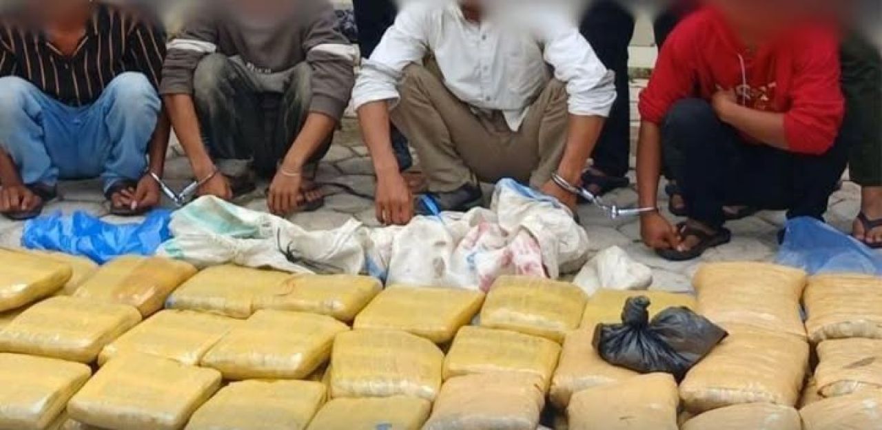 Pelaku dan barang bukti ganja