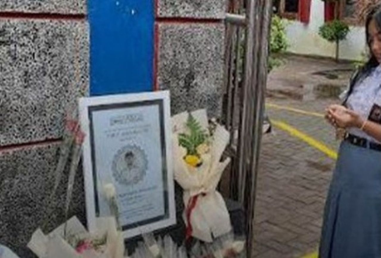 Duka cita dari teman sekolah DRO