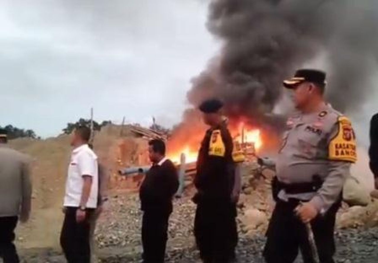 Penertiban tambang ilegal