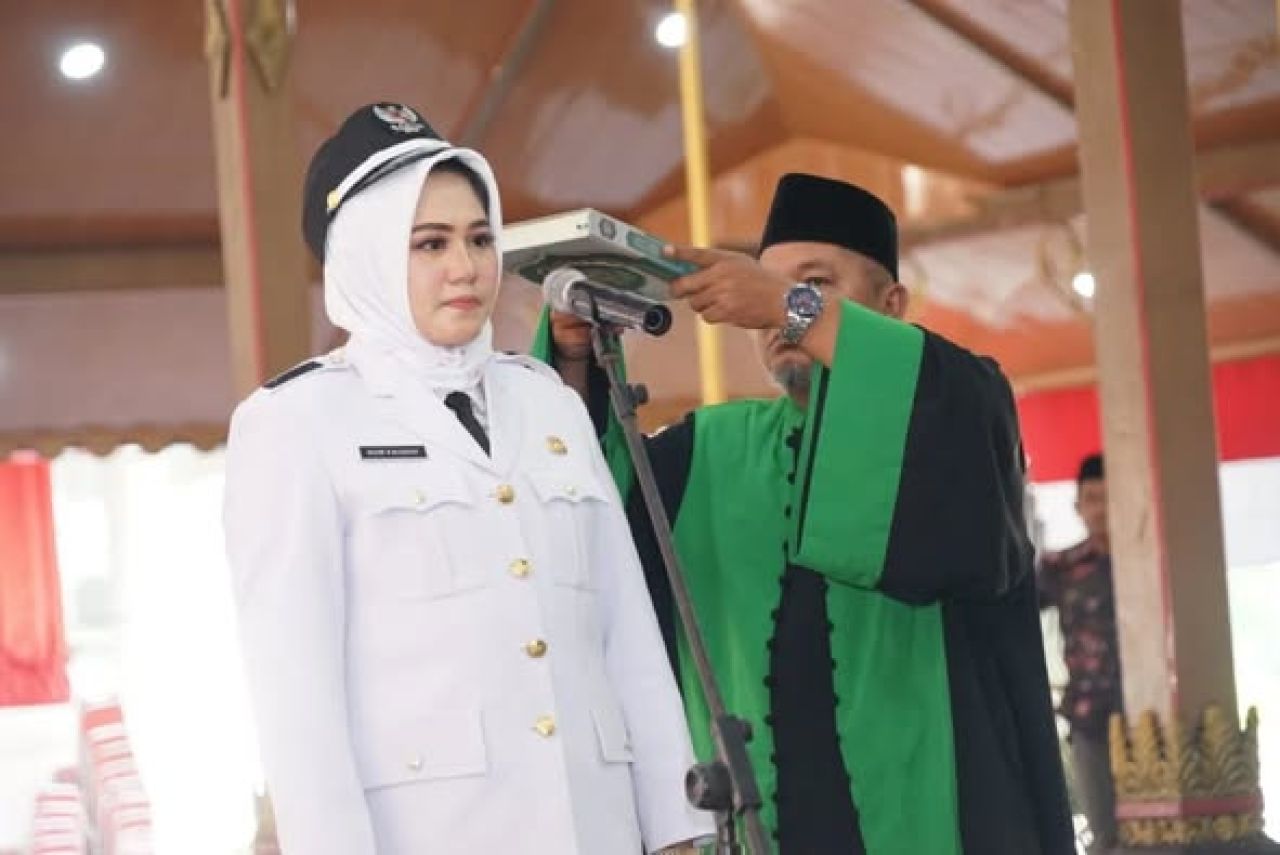 Pelantikan Kepala Desa Landak
