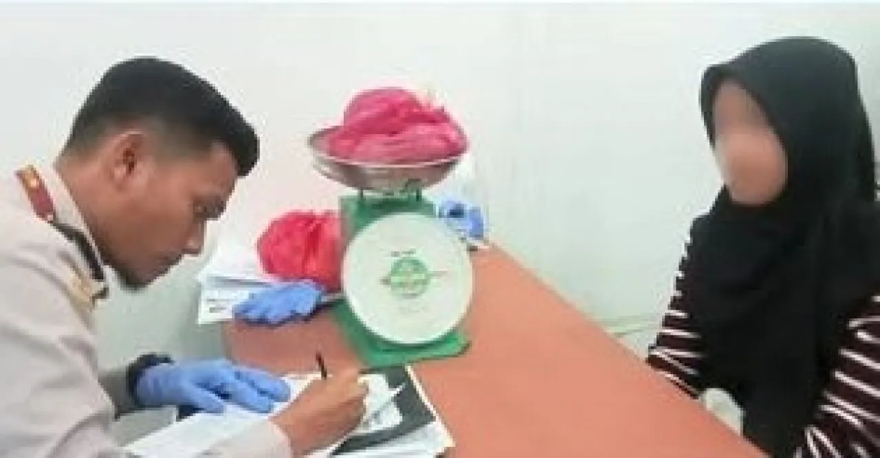 Pemeriksaan terhadap buah segar dari Malaysia