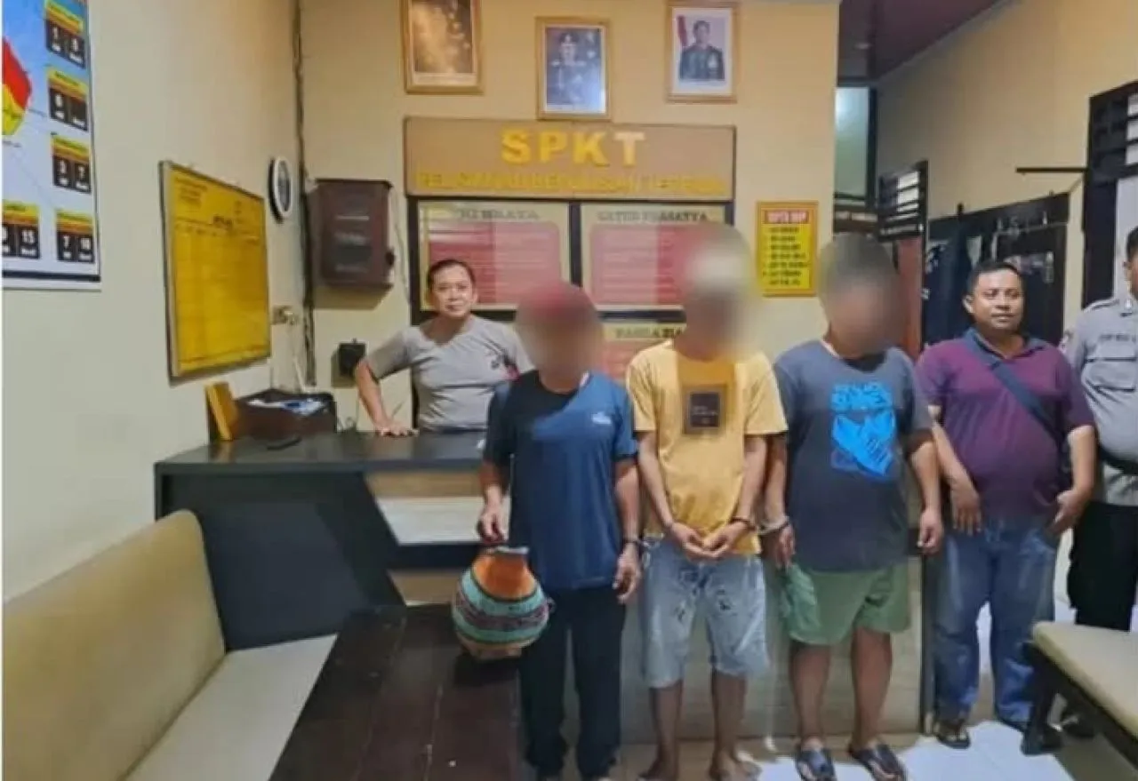 3 Orang Ditangkap Saat Penggrebekan Judi Sabung Ayam di Brondong