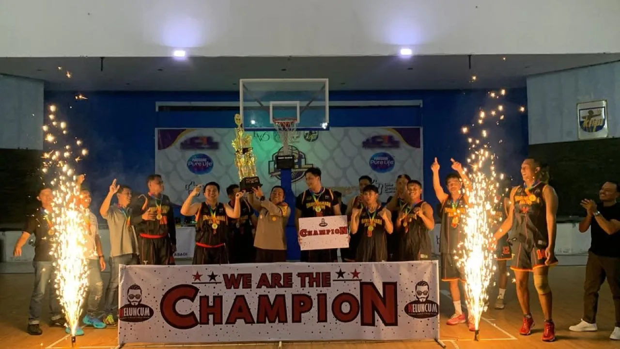 Tim Basket Bhayangkara Polda Kaltim Raih Juara Pertama di Keluncum Corporate League