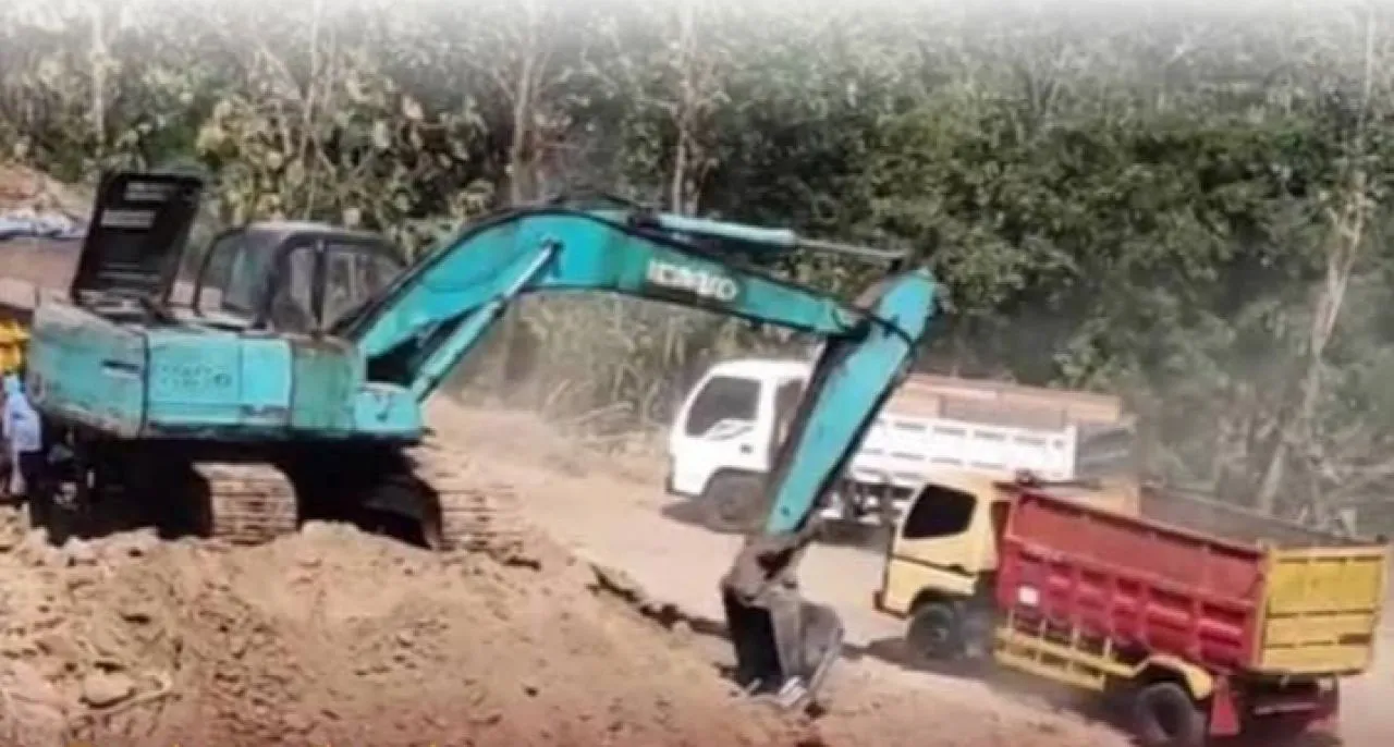 Ditreskrimsus Polda Jawa Timur Obrak Tambang Ilegal di Desa Pandak