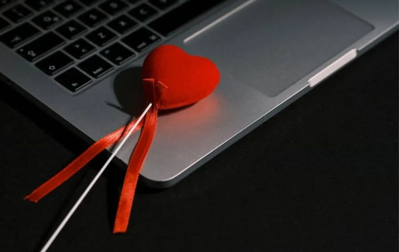 Waspada Love Scam Mengatasnamakan Bea Cukai