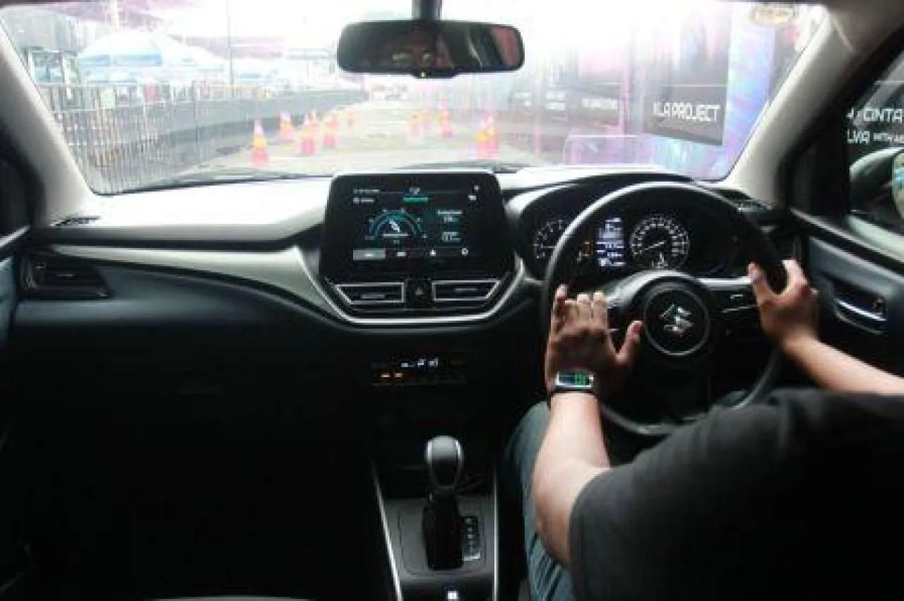 Test Drive Mobil Suzuki di IIMS 2025 Bisa Bawa Pulang Sepeda Motor
