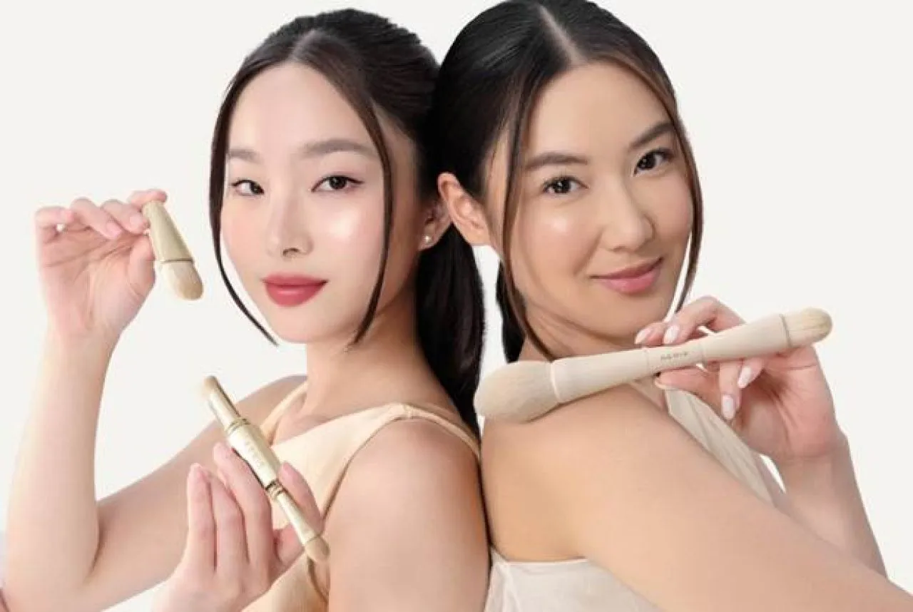 Aeris Beaute Hadirkan Dua Warna untuk The Signature 4-in-1 Brush