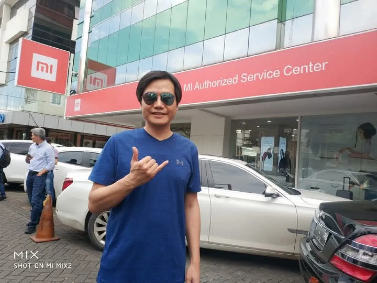 Kisah Lei Jun : Dulu Dicuekin Orang di Jalanan, Sekarang Dielu-elukan