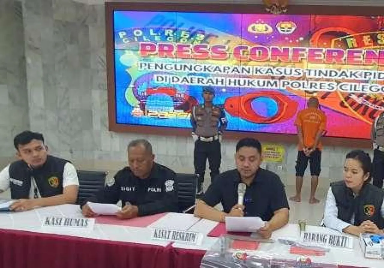 Kasatreskrim Polres Cilegon saat konpers