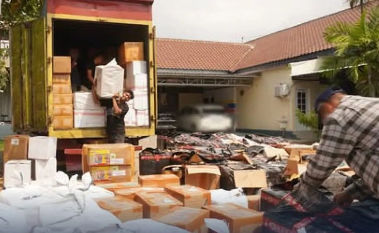 Bea Cukai Tegal Tangkap Pengedar 1,3 Juta Batang Rokok Ilegal