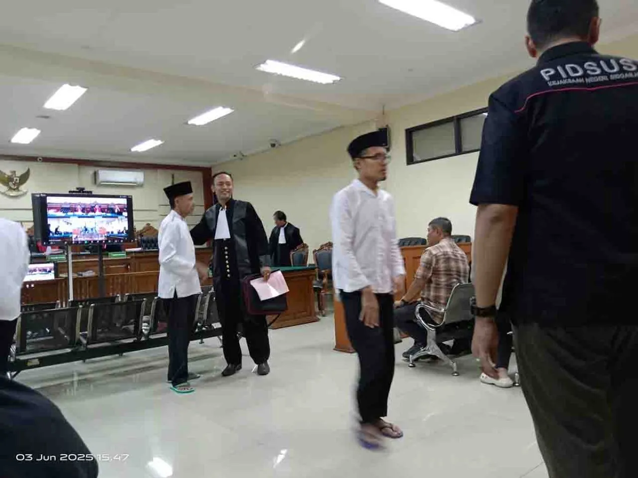 Kepala dan Sekretaris Desa Roomo Minta Hukumannya Diringankan, Alasannya Bikin Sedih