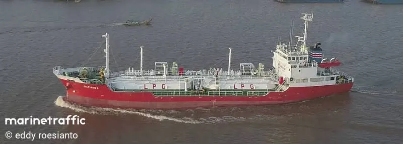 Potong Kapal Tanker Elpindo II Tanpa Izin di Pantai Kamal, Hosen Dipenjara 7 Bulan