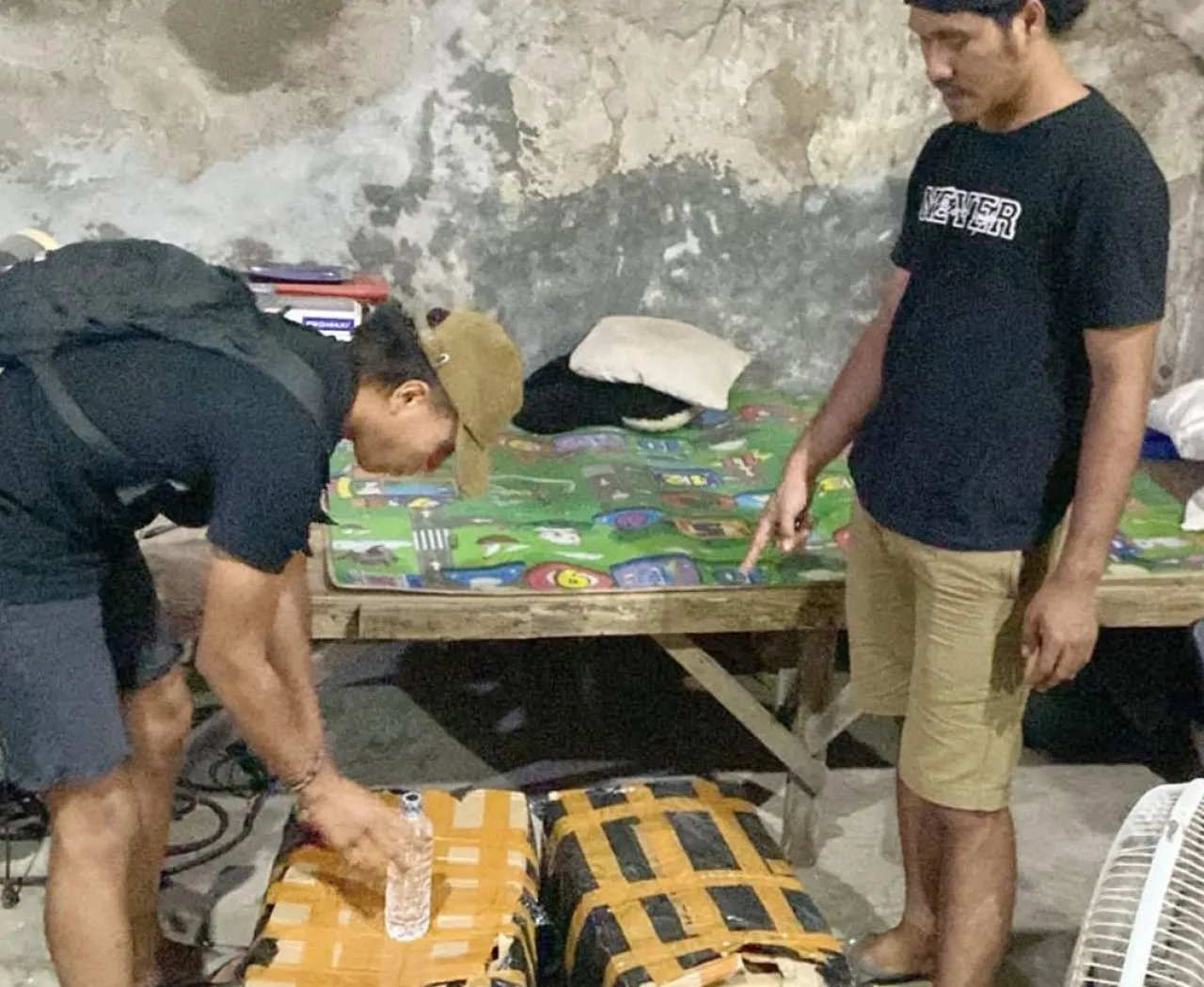 Tim Opsnal Sat Narkoba Polres Bima Kota Gagalkan Peredaran Arak Bali
