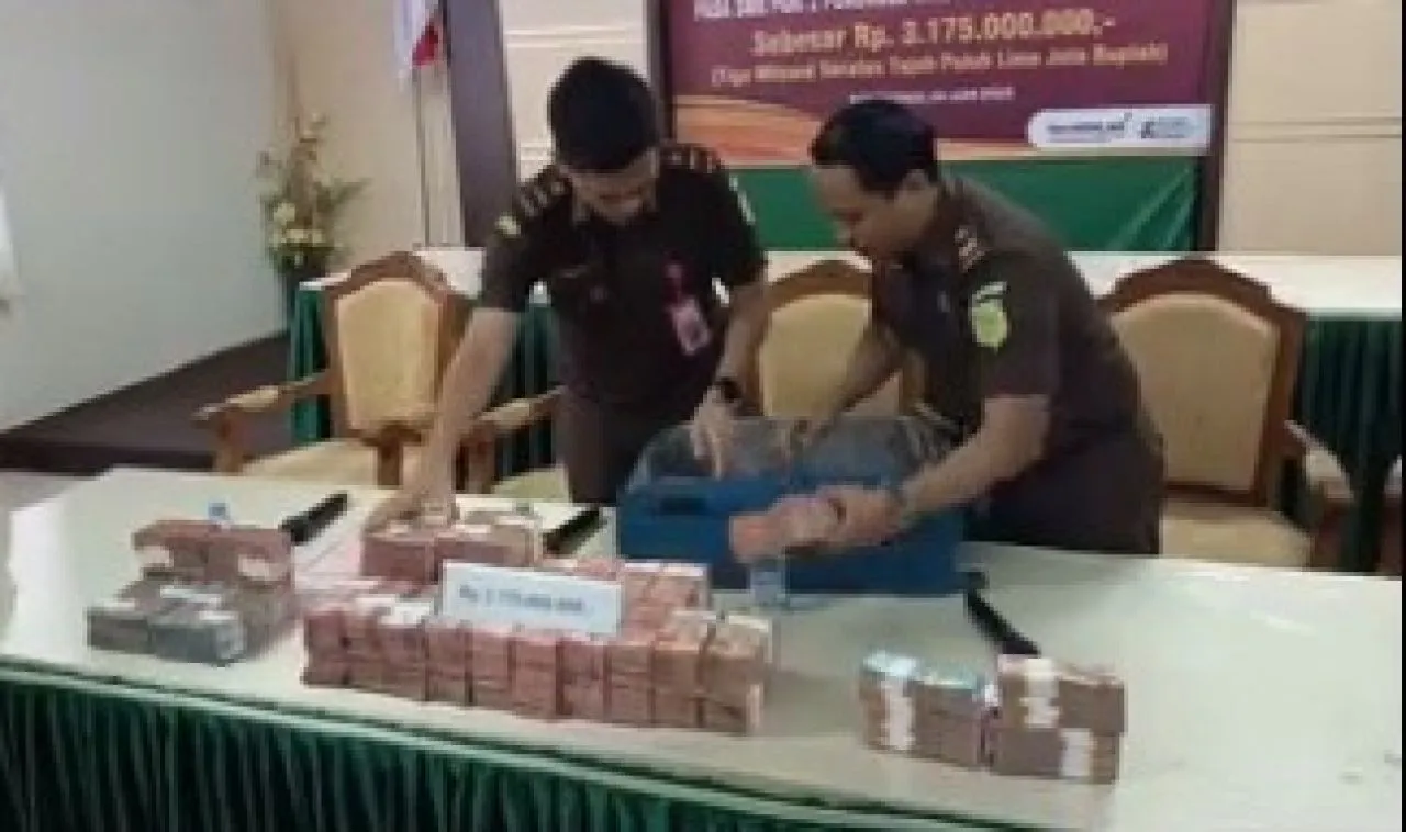 Kejari Sita Uang Miliaran Rupiah di Kasus Korupsi BOS SMK PGRI 2 Ponorogo